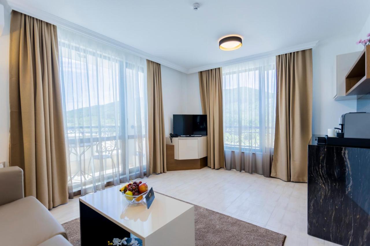 Onyx Beach Residence - Free Parking & Beach Access Свети-Влас Экстерьер фото