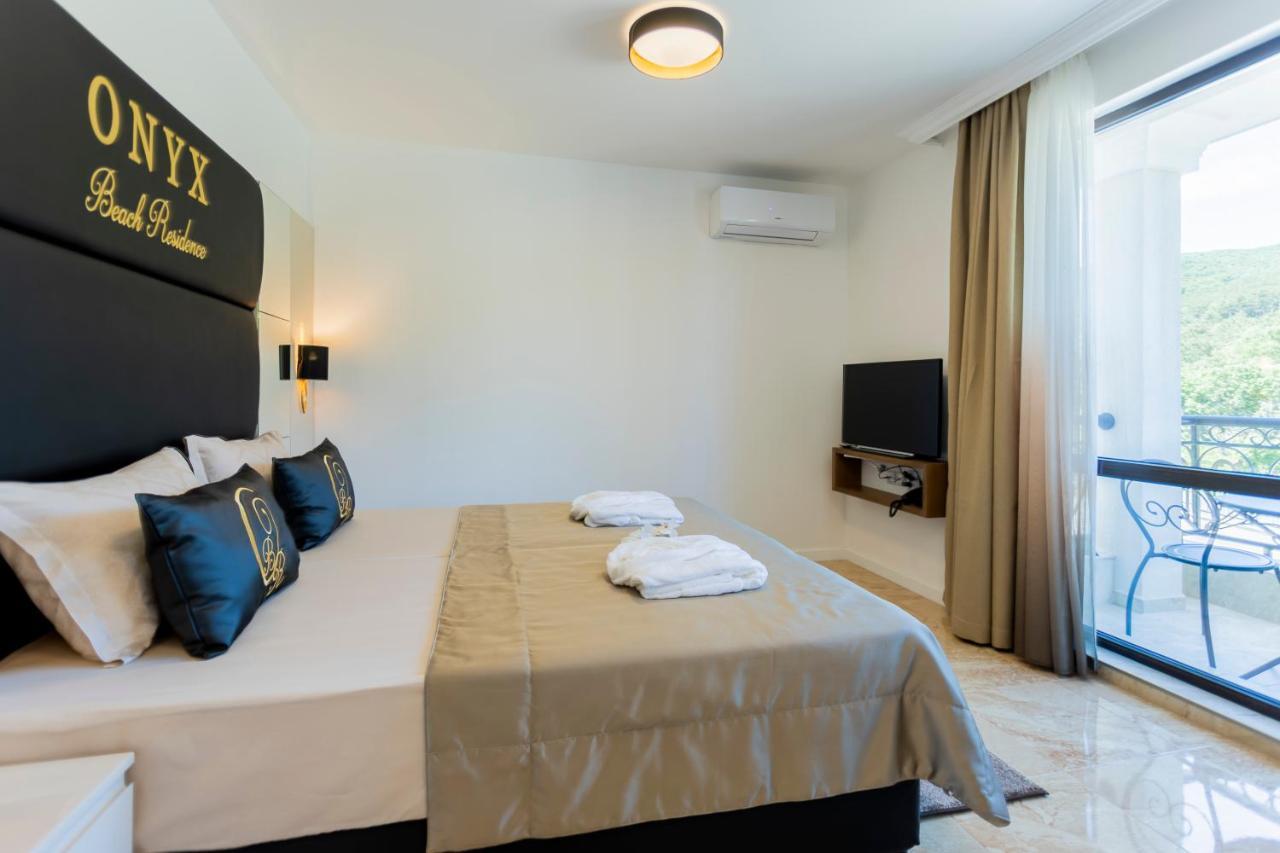 Onyx Beach Residence - Free Parking & Beach Access Свети-Влас Экстерьер фото